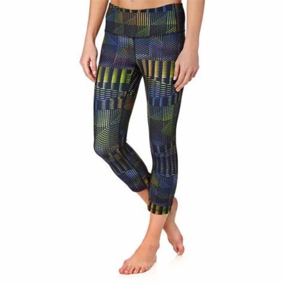 Patagonia Pants - NWT Patagonia Women's Centered Crops Size Large